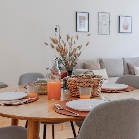 Virtudes Flat W/ Ac & Balcony By Lovelystay Porto Exterior photo