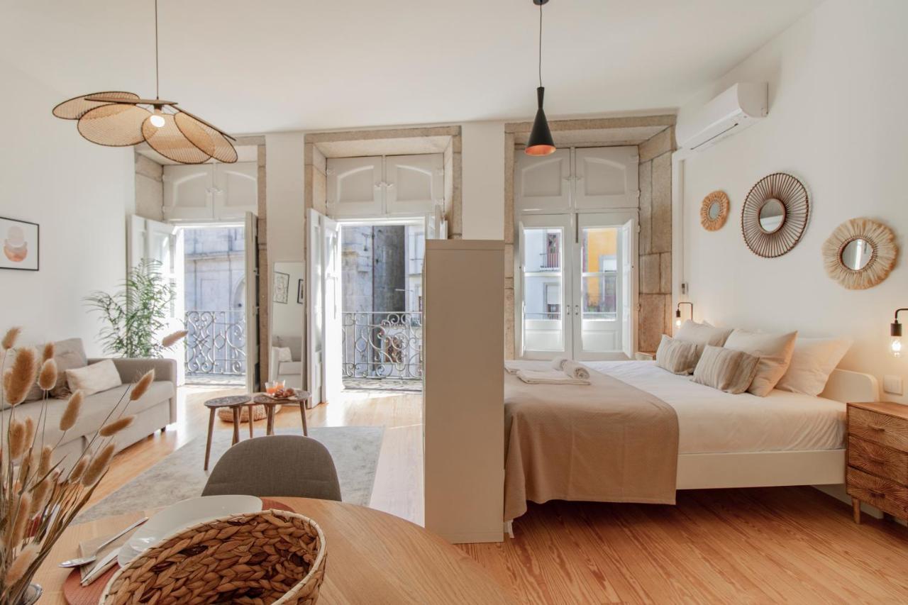 Virtudes Flat W/ Ac & Balcony By Lovelystay Porto Exterior photo