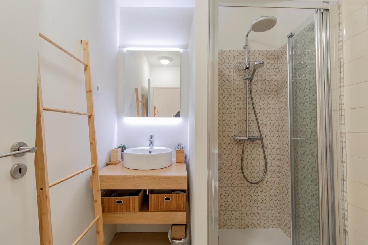 Virtudes Flat W/ Ac & Balcony By Lovelystay Porto Exterior photo