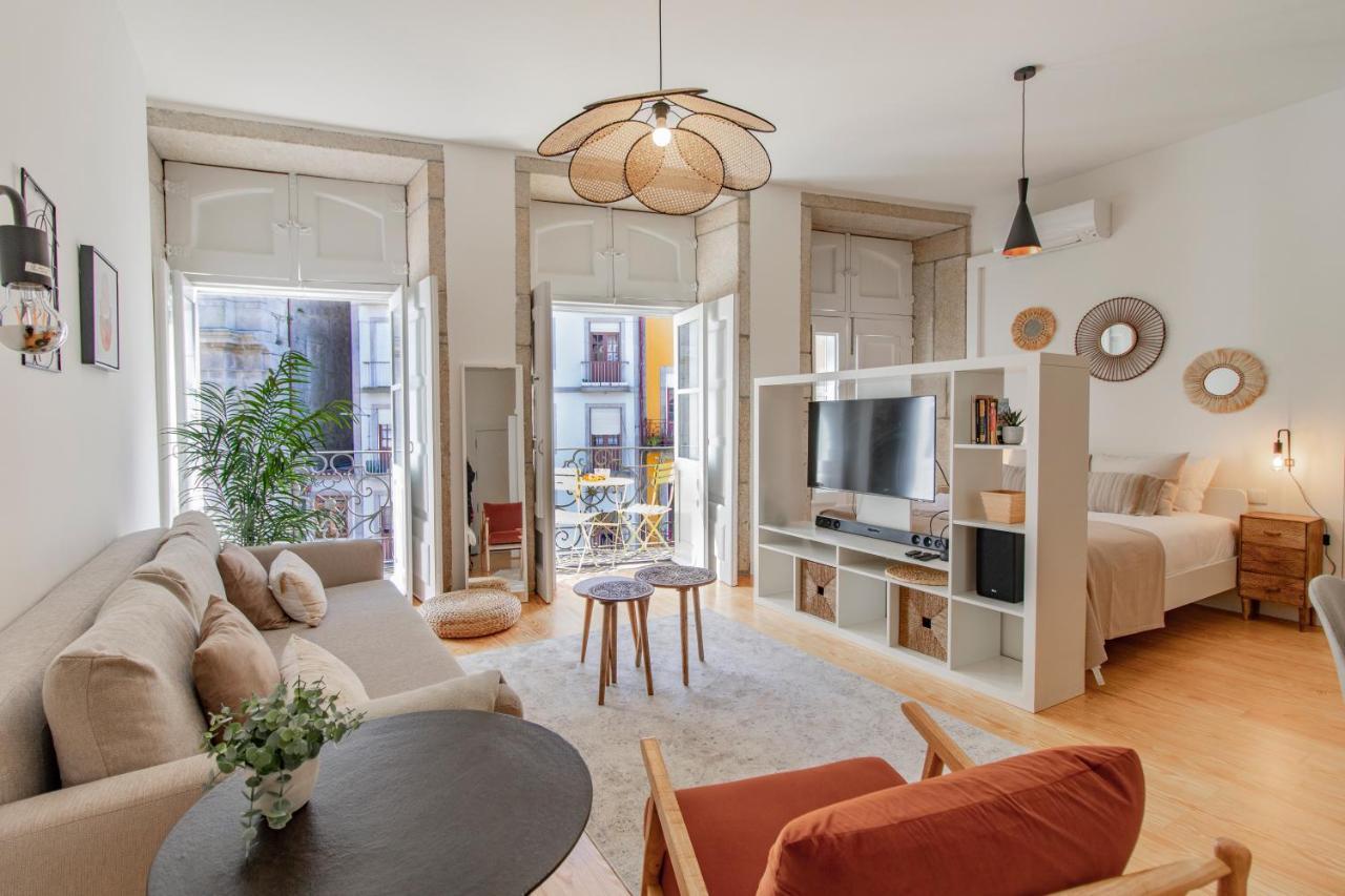Virtudes Flat W/ Ac & Balcony By Lovelystay Porto Exterior photo
